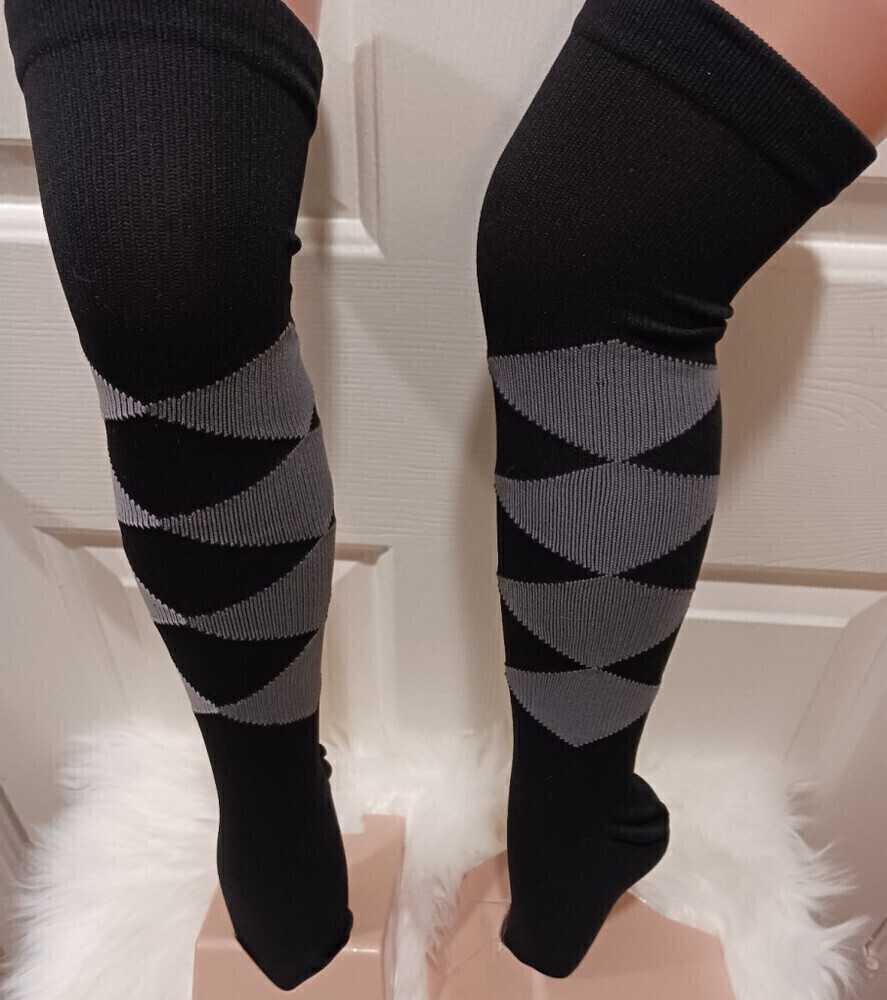 Knee High Socks With Gray Diamond Pattern In Black Size S/M - Picture 3 of 6